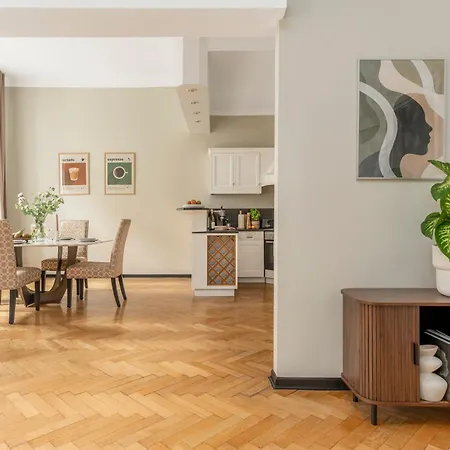 Oomph 3br & 2baths Grand