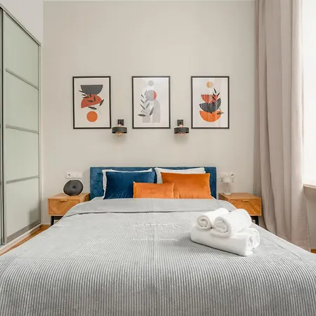 Oomph 3br & 2baths Grand